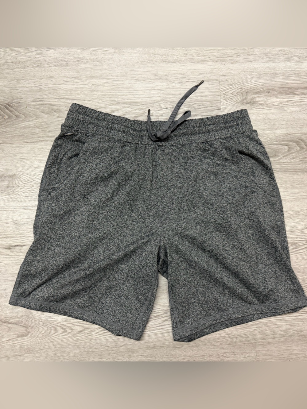 Men’s Quince Charcoal Gray Drawstring Flowknit Shorts